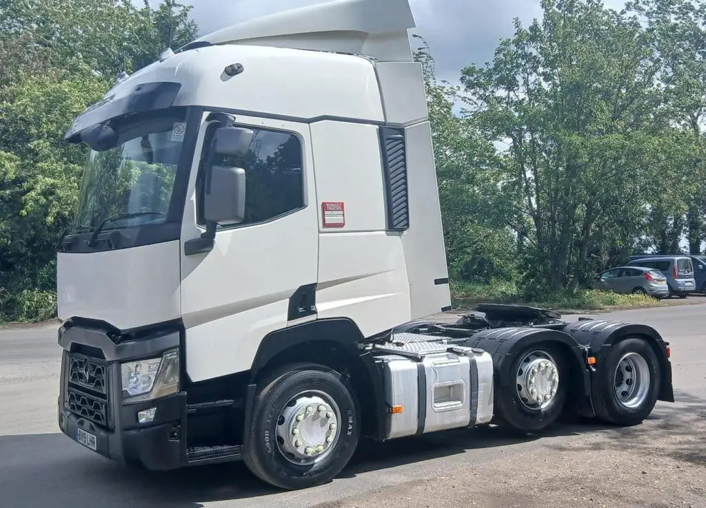Renault T 460 6x2 - RHD (LHR) - Tractor unit: picture 5 Renault T 460 6x2 - RHD (LHR) - Tractor unit: picture 5