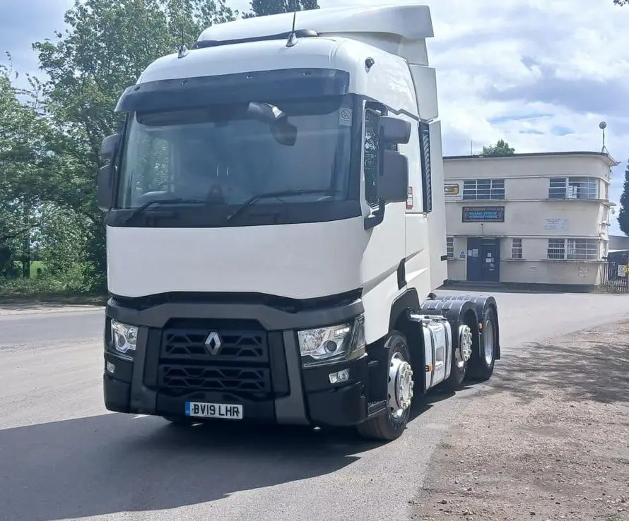 Renault T 460 6x2 - RHD (LHR) - Tractor unit: picture 2 Renault T 460 6x2 - RHD (LHR) - Tractor unit: picture 2
