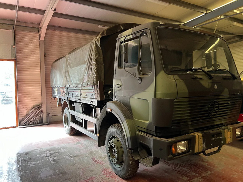 Mercedes-Benz 1017 A/4X4 - Box truck: picture 3 Mercedes-Benz 1017 A/4X4 - Box truck: picture 3