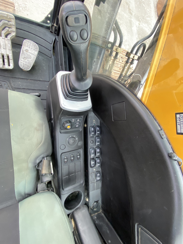 Crawler excavator JCB JS 210: picture 24 Crawler excavator JCB JS 210: picture 24