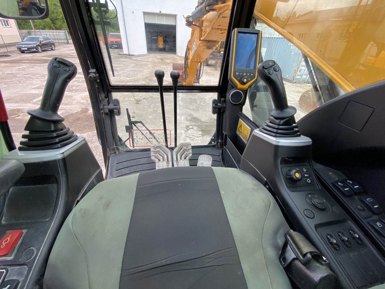 Crawler excavator JCB JS 210: picture 26 Crawler excavator JCB JS 210: picture 26