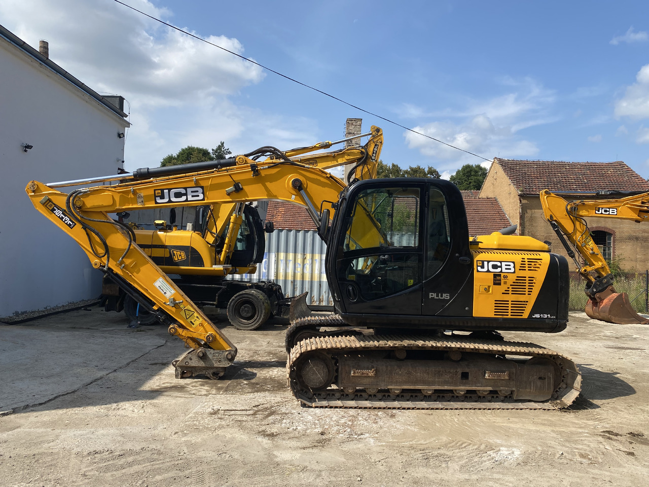 JCB JS131 - Crawler excavator: picture 1 JCB JS131 - Crawler excavator: picture 1