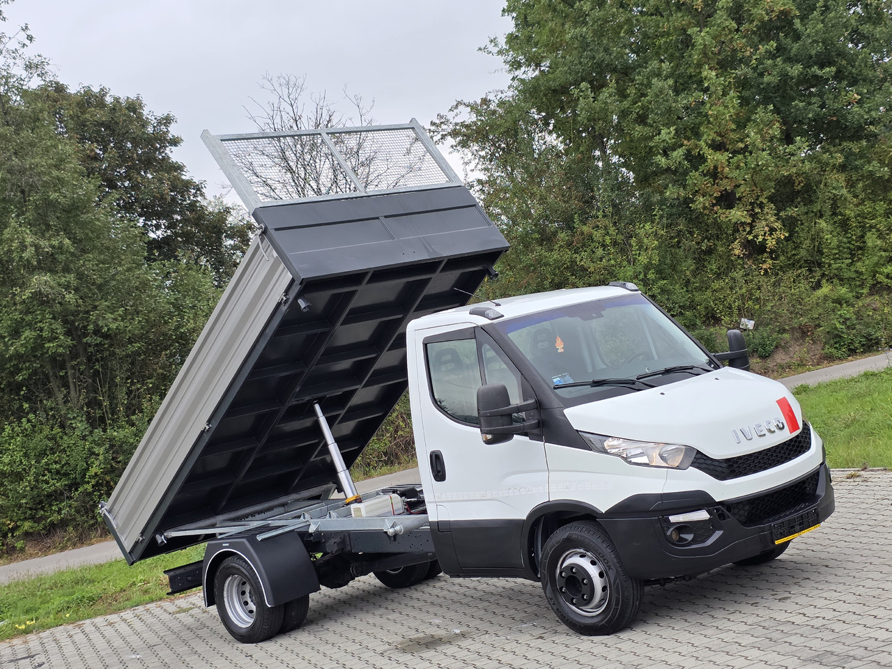 IVECO Daily 70c-17 Wywrotka 3.80 M ! Kiper 3-Stronny ! Klima ! 3.0 HPI * 170 Hp ! Super Stan ! Z Włoch ! - Tipper van: picture 2 IVECO Daily 70c-17 Wywrotka 3.80 M ! Kiper 3-Stronny ! Klima ! 3.0 HPI * 170 Hp ! Super Stan ! Z Włoch ! - Tipper van: picture 2