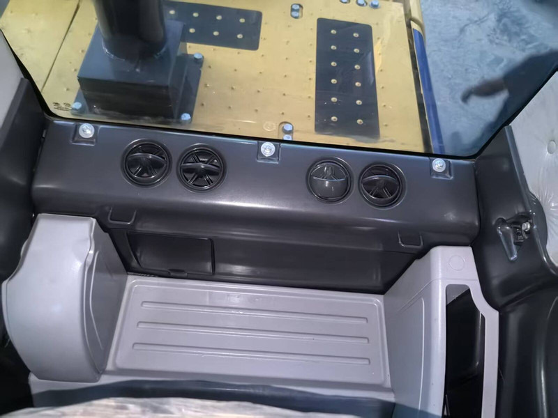 Komatsu PC240LC-8 leasing Komatsu PC240LC-8: picture 15 Komatsu PC240LC-8 leasing Komatsu PC240LC-8: picture 15