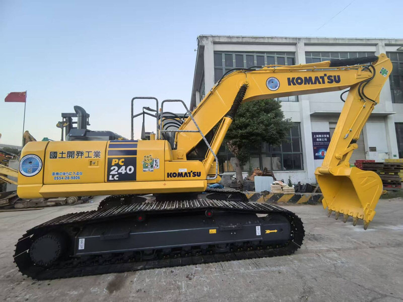 Komatsu PC240LC-8 - Crawler excavator: picture 1 Komatsu PC240LC-8 - Crawler excavator: picture 1