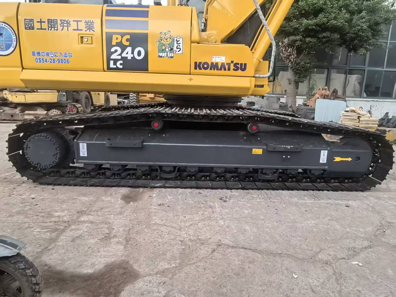 Komatsu PC240LC-8 leasing Komatsu PC240LC-8: picture 9 Komatsu PC240LC-8 leasing Komatsu PC240LC-8: picture 9