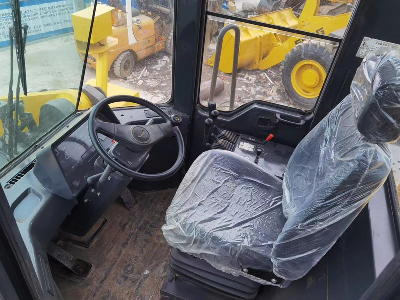 Komatsu WA470 - Wheel loader: picture 5 Komatsu WA470 - Wheel loader: picture 5