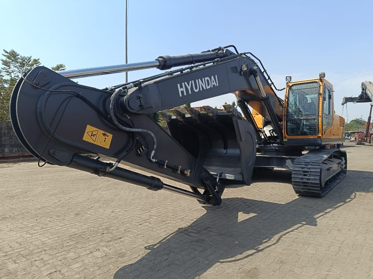 New Hyundai R340 tracked excavator - Crawler excavator: picture 3 New Hyundai R340 tracked excavator - Crawler excavator: picture 3