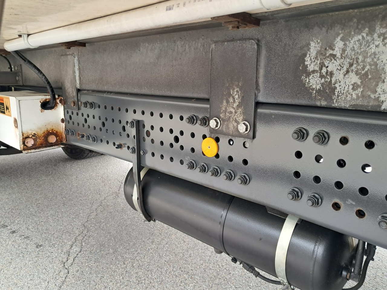 MERCEDES-BENZ Antos 1833 Kühlkoffer LBW | Standheizung | Euro 6 leasing MERCEDES-BENZ Antos 1833 Kühlkoffer LBW | Standheizung | Euro 6: picture 44 MERCEDES-BENZ Antos 1833 Kühlkoffer LBW | Standheizung | Euro 6 leasing MERCEDES-BENZ Antos 1833 Kühlkoffer LBW | Standheizung | Euro 6: picture 44