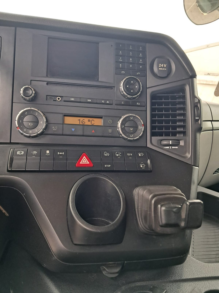 MERCEDES-BENZ Antos 1833 Kühlkoffer LBW | Standheizung | Euro 6 leasing MERCEDES-BENZ Antos 1833 Kühlkoffer LBW | Standheizung | Euro 6: picture 23 MERCEDES-BENZ Antos 1833 Kühlkoffer LBW | Standheizung | Euro 6 leasing MERCEDES-BENZ Antos 1833 Kühlkoffer LBW | Standheizung | Euro 6: picture 23