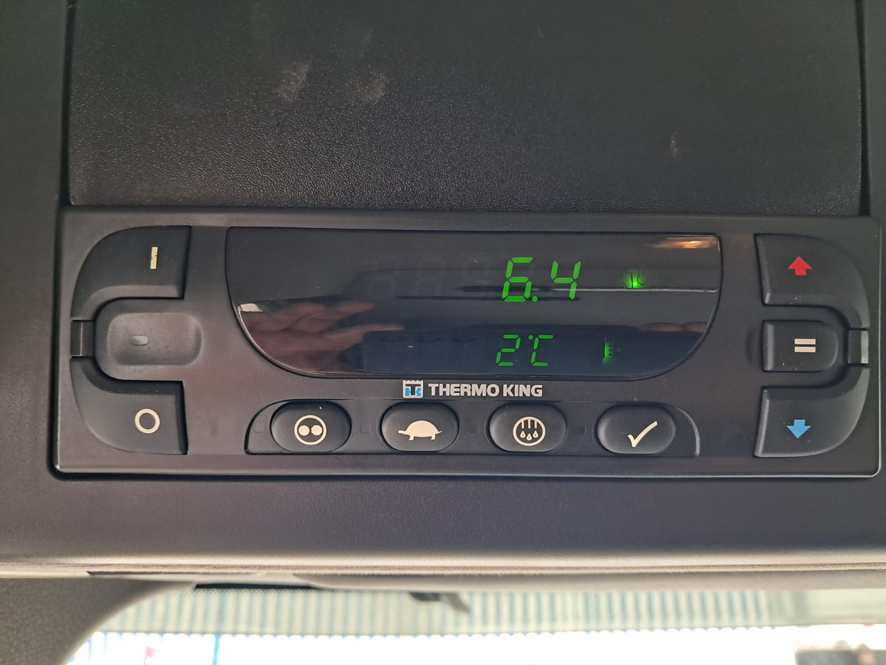 MERCEDES-BENZ Antos 1833 Kühlkoffer LBW | Standheizung | Euro 6 leasing MERCEDES-BENZ Antos 1833 Kühlkoffer LBW | Standheizung | Euro 6: picture 26 MERCEDES-BENZ Antos 1833 Kühlkoffer LBW | Standheizung | Euro 6 leasing MERCEDES-BENZ Antos 1833 Kühlkoffer LBW | Standheizung | Euro 6: picture 26