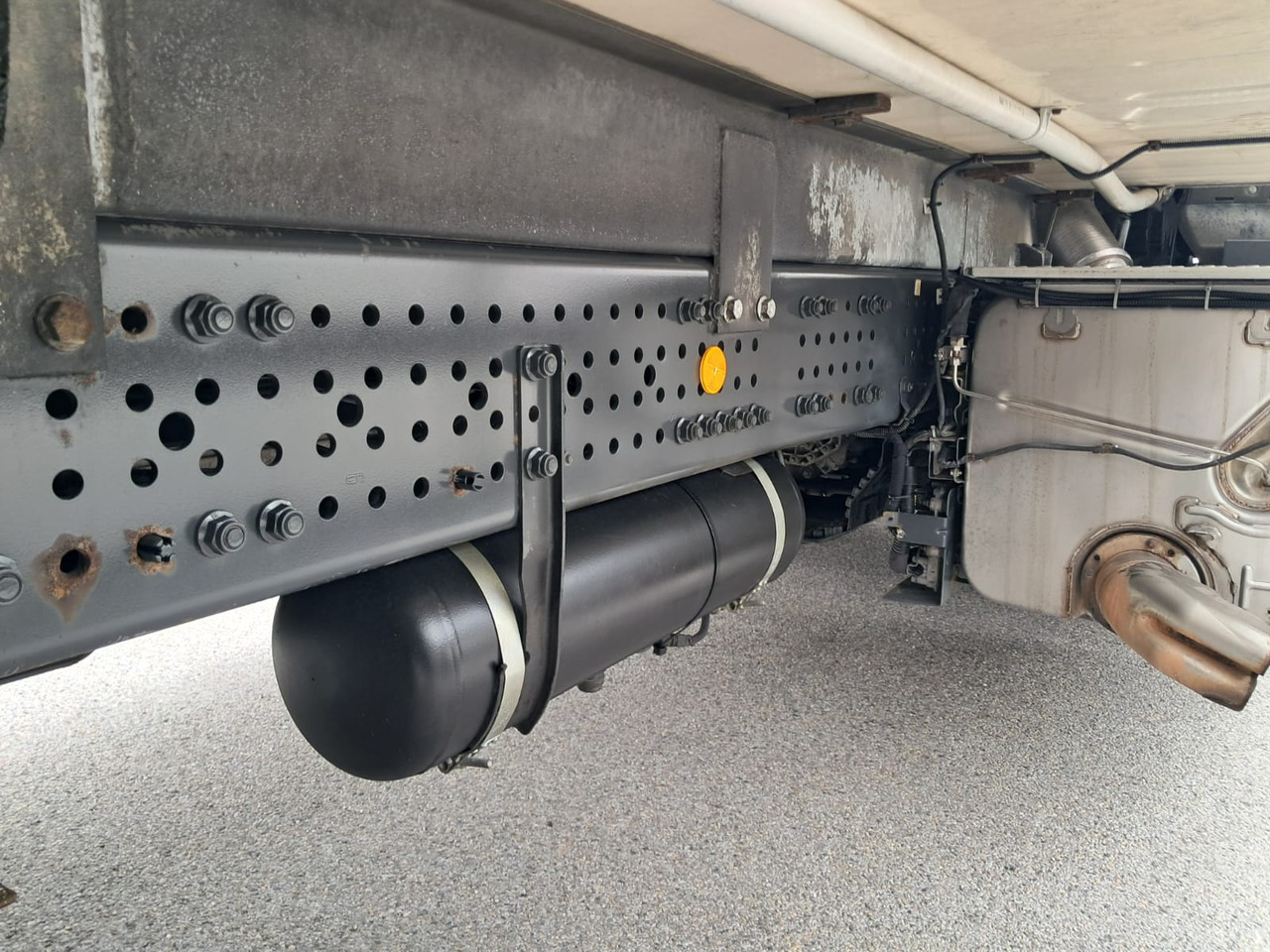 MERCEDES-BENZ Antos 1833 Kühlkoffer LBW | Standheizung | Euro 6 leasing MERCEDES-BENZ Antos 1833 Kühlkoffer LBW | Standheizung | Euro 6: picture 38 MERCEDES-BENZ Antos 1833 Kühlkoffer LBW | Standheizung | Euro 6 leasing MERCEDES-BENZ Antos 1833 Kühlkoffer LBW | Standheizung | Euro 6: picture 38