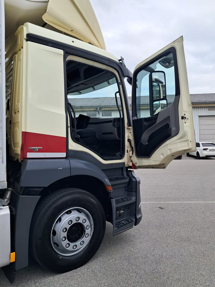 MERCEDES-BENZ Antos 1833 Kühlkoffer LBW | Standheizung | Euro 6 leasing MERCEDES-BENZ Antos 1833 Kühlkoffer LBW | Standheizung | Euro 6: picture 29 MERCEDES-BENZ Antos 1833 Kühlkoffer LBW | Standheizung | Euro 6 leasing MERCEDES-BENZ Antos 1833 Kühlkoffer LBW | Standheizung | Euro 6: picture 29