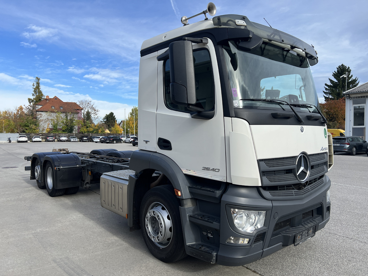 MERCEDES-BENZ Antos 25 40 | Standheizung | Klima | Liftachse - Cab chassis truck: picture 2 MERCEDES-BENZ Antos 25 40 | Standheizung | Klima | Liftachse - Cab chassis truck: picture 2