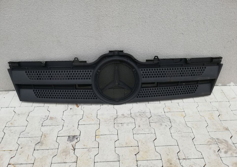 ATRAPA GRILL MERCEDES ACTROS MP4 ORYGINAŁ - Grill for Truck: picture 1 ATRAPA GRILL MERCEDES ACTROS MP4 ORYGINAŁ - Grill for Truck: picture 1