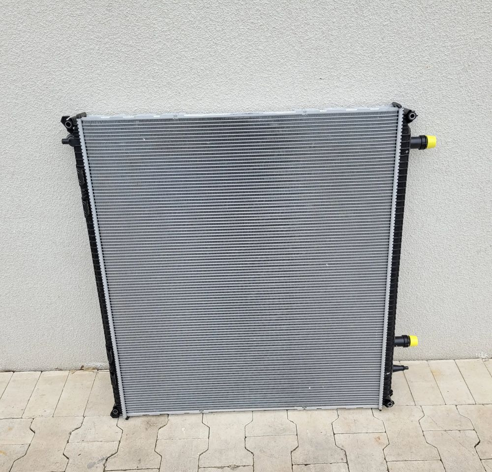 CHŁODNICA WODY MAN TGS E6 81.06101-6791 NOWY ORYGINAŁ - Radiator for Truck: picture 1 CHŁODNICA WODY MAN TGS E6 81.06101-6791 NOWY ORYGINAŁ - Radiator for Truck: picture 1