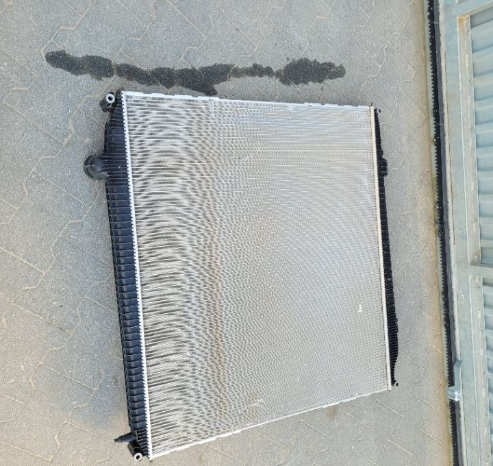 CHLODNIKA WODY MAN TGS E6. MEHLE 81.06101-6787 - Radiator for Truck: picture 2 CHLODNIKA WODY MAN TGS E6. MEHLE 81.06101-6787 - Radiator for Truck: picture 2