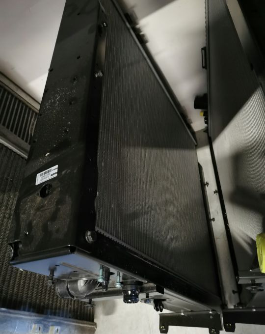 Chłodnice CHŁODNICA MAN TGS MEHLE 81.06100-6873 - Radiator for Truck: picture 2 Chłodnice CHŁODNICA MAN TGS MEHLE 81.06100-6873 - Radiator for Truck: picture 2