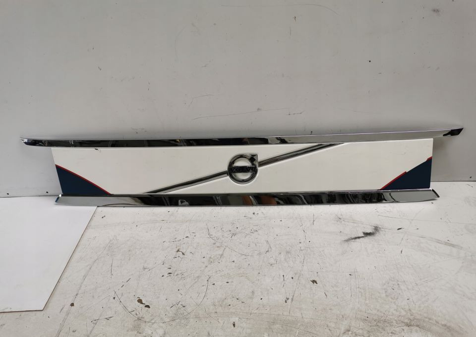 GRILL ATRAPA VOLVO FH 4 ORYGINAŁ CHROM - Grill for Truck: picture 1 GRILL ATRAPA VOLVO FH 4 ORYGINAŁ CHROM - Grill for Truck: picture 1