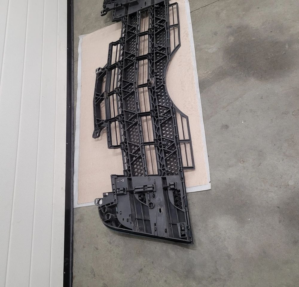 GRILL MERCEDES ACTROS MP4 ORYGINAŁ - Grill for Truck: picture 4 GRILL MERCEDES ACTROS MP4 ORYGINAŁ - Grill for Truck: picture 4