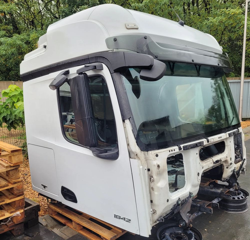KABINA ACTROS MP4 SZEROKA - Cab for Truck: picture 3 KABINA ACTROS MP4 SZEROKA - Cab for Truck: picture 3