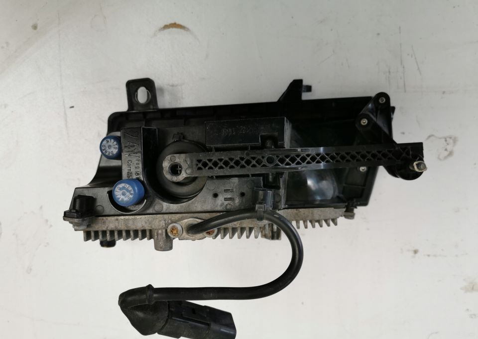 LAMPA HALOGEN SCANIA OM 2552715 - Headlight for Truck: picture 3 LAMPA HALOGEN SCANIA OM 2552715 - Headlight for Truck: picture 3