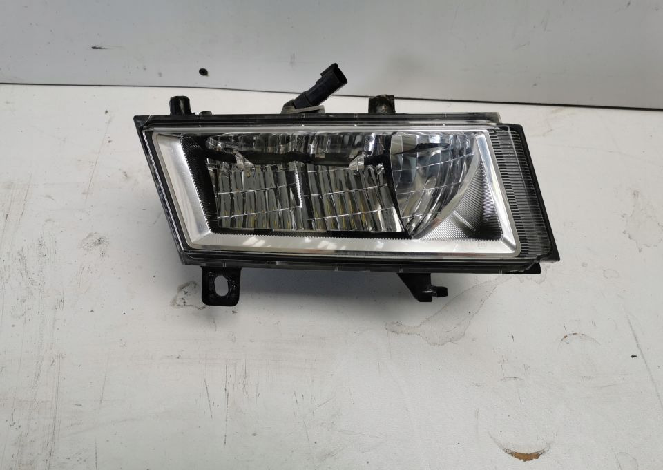 LAMPA HALOGEN SCANIA OM 2552715 - Headlight for Truck: picture 1 LAMPA HALOGEN SCANIA OM 2552715 - Headlight for Truck: picture 1