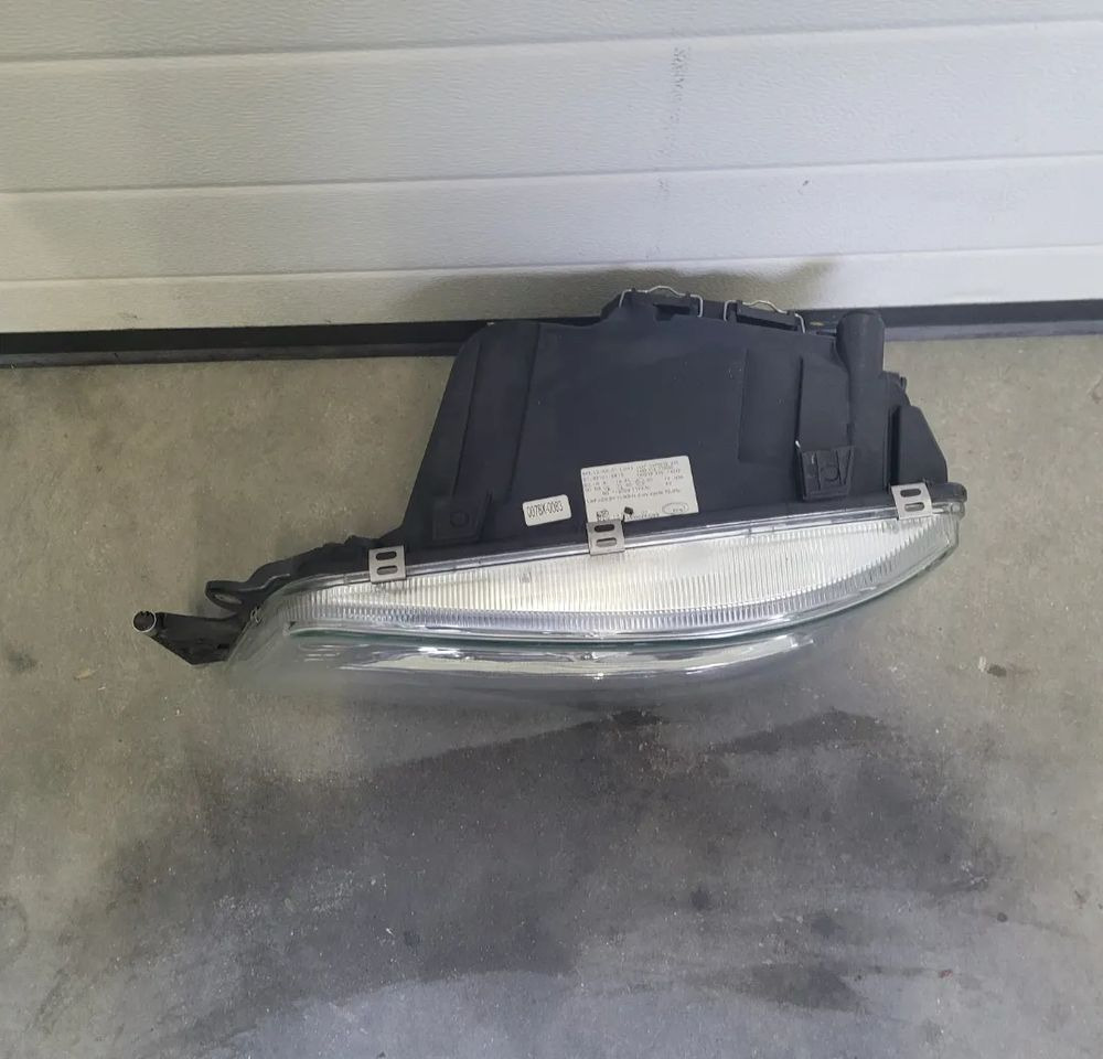 LAMPA XENON MAN TGX LH.81.25101-6515 - Lights/ Lighting for Truck: picture 2 LAMPA XENON MAN TGX LH.81.25101-6515 - Lights/ Lighting for Truck: picture 2