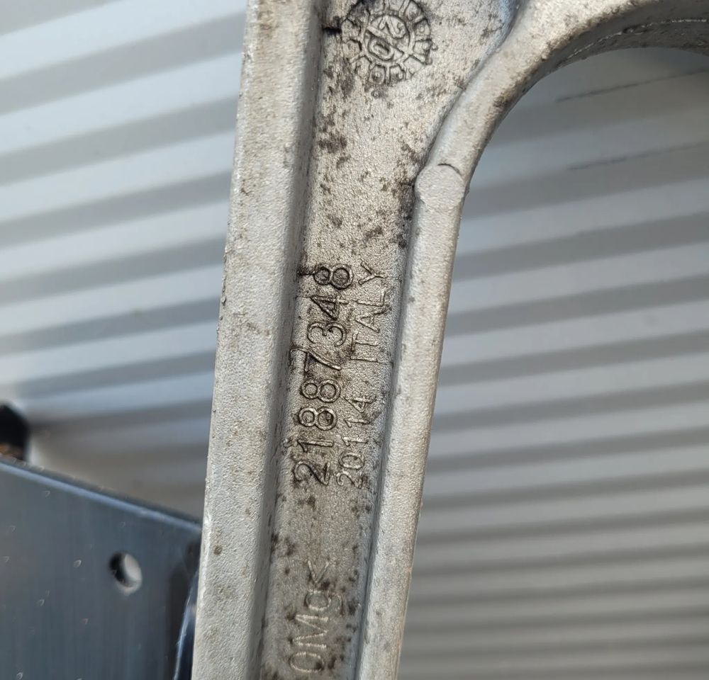 MOCOWANIE BLOTNIKA VOLVO FH4 FH5 21887348 CHWALIM116 - Fender for Truck: picture 3 MOCOWANIE BLOTNIKA VOLVO FH4 FH5 21887348 CHWALIM116 - Fender for Truck: picture 3
