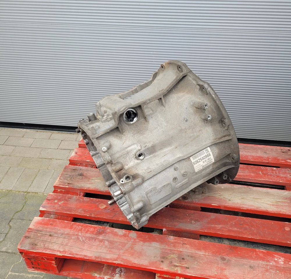 OBUDOWA SKRZYNI BIEGÓW MERCEDES ACTROS MP4 A9482610101 - Gearbox for Truck: picture 4 OBUDOWA SKRZYNI BIEGÓW MERCEDES ACTROS MP4 A9482610101 - Gearbox for Truck: picture 4