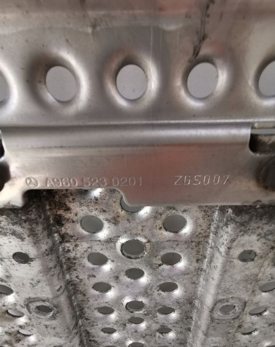 PODEST MERCEDES ACTROS MP4 - Footstep for Truck: picture 2 PODEST MERCEDES ACTROS MP4 - Footstep for Truck: picture 2