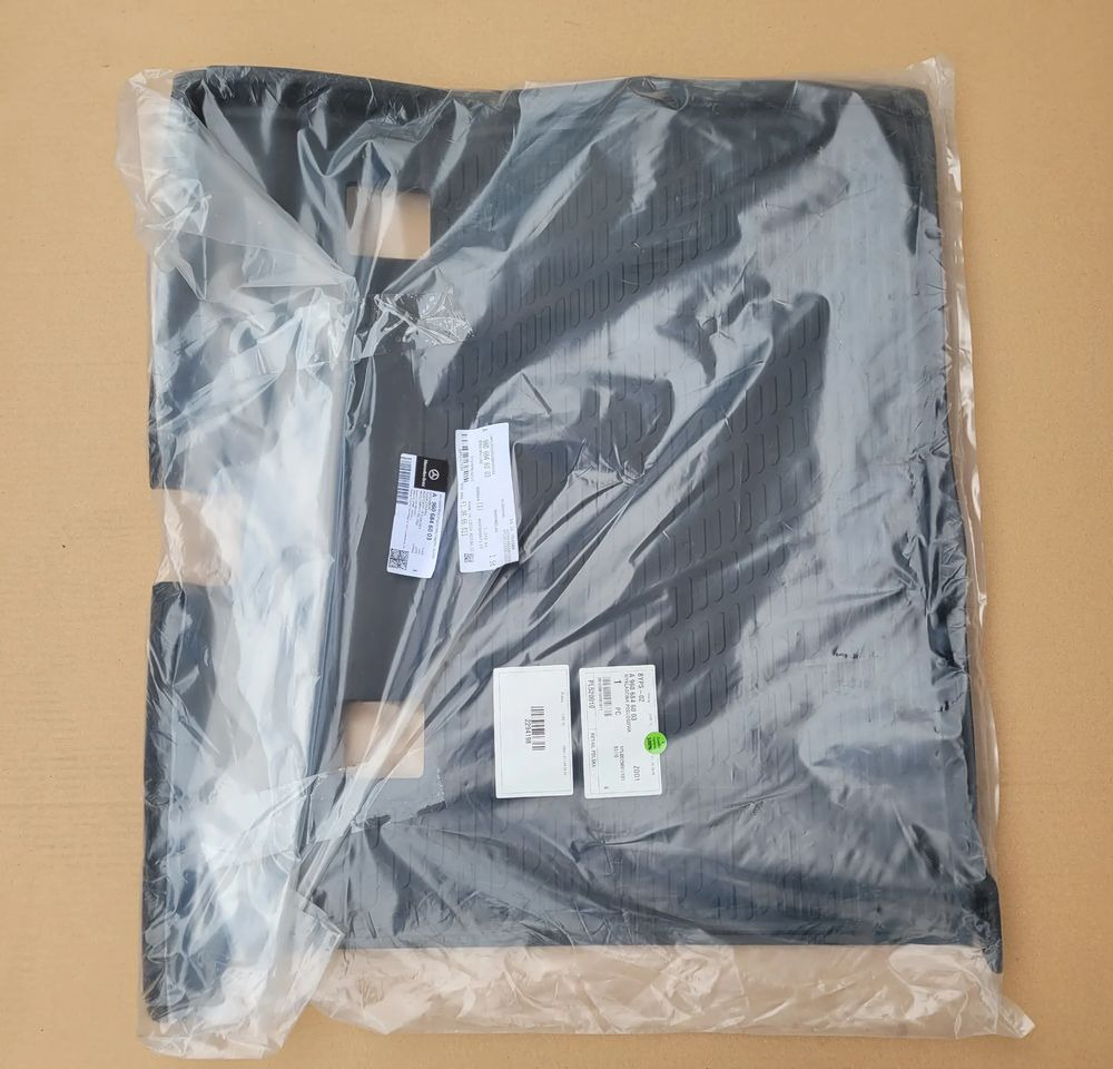 WYKŁADZINA MERCEDES ACTROS MP4 MP5 ORYGINAŁ NOWA A9606846003 CHWALIM116 - Cab and interior for Commercial vehicle: picture 1 WYKŁADZINA MERCEDES ACTROS MP4 MP5 ORYGINAŁ NOWA A9606846003 CHWALIM116 - Cab and interior for Commercial vehicle: picture 1