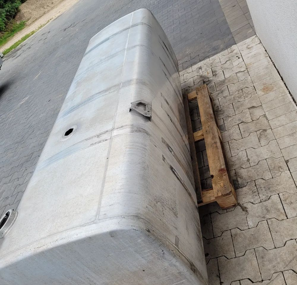 ZBIORNIK PALIWA DAF XF 1000L 225X70X70CM. - Fuel tank for Truck: picture 4 ZBIORNIK PALIWA DAF XF 1000L 225X70X70CM. - Fuel tank for Truck: picture 4