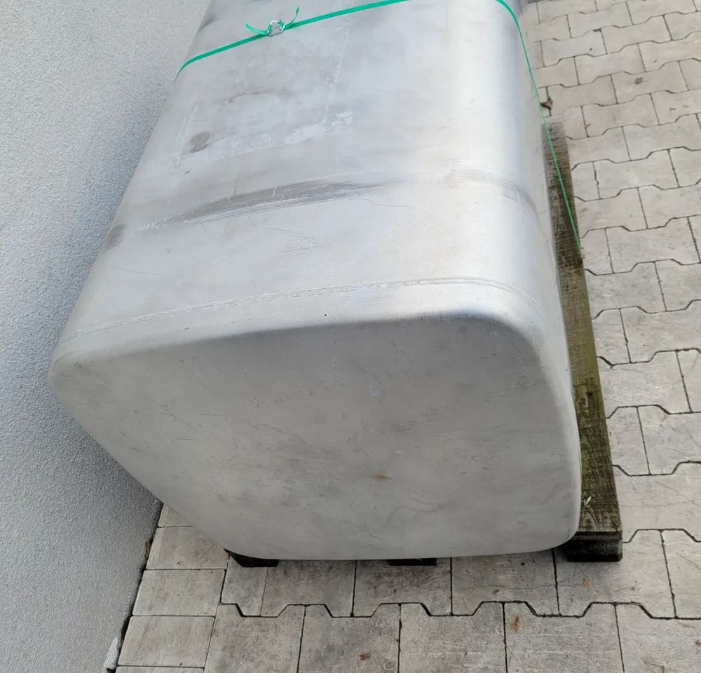 ZBIORNIK PALIWA IVECO STRALIS 560L 125X70X70 - Fuel tank for Truck: picture 3 ZBIORNIK PALIWA IVECO STRALIS 560L 125X70X70 - Fuel tank for Truck: picture 3