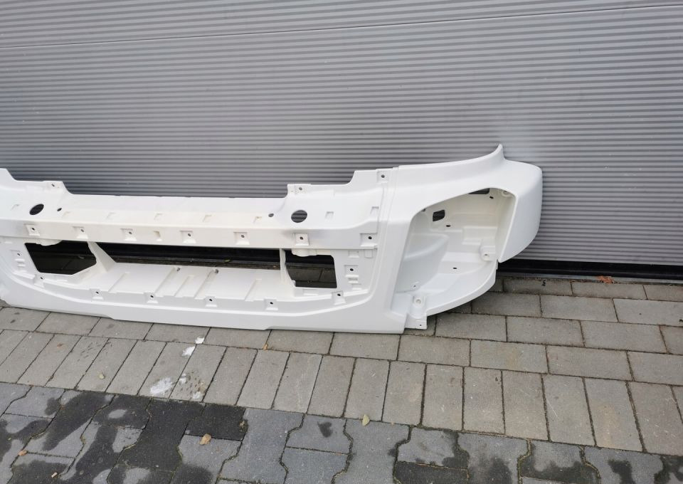 ZDERZAK VOLVO FL E6 NOWY ORYGINAŁ 82639926 - Bumper for Truck: picture 2 ZDERZAK VOLVO FL E6 NOWY ORYGINAŁ 82639926 - Bumper for Truck: picture 2