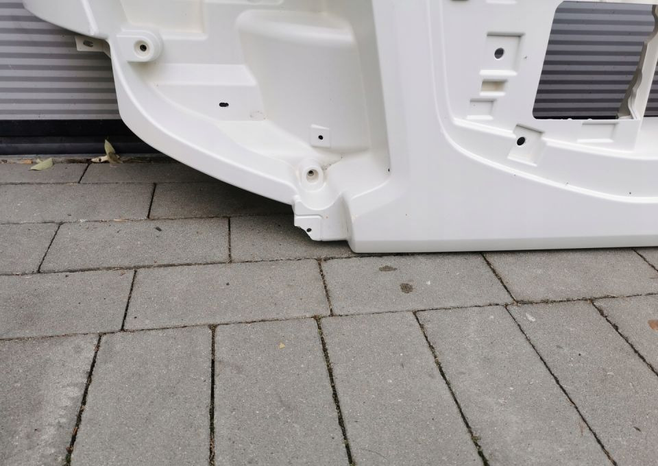 ZDERZAK VOLVO FL E6 NOWY ORYGINAŁ 82639926 - Bumper for Truck: picture 4 ZDERZAK VOLVO FL E6 NOWY ORYGINAŁ 82639926 - Bumper for Truck: picture 4