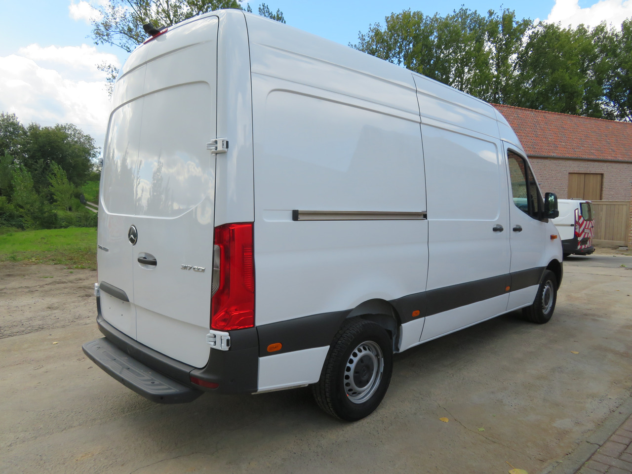 Commercial vehicle Mercedes-Benz Sprinter 317cdi - A2H2: picture 7