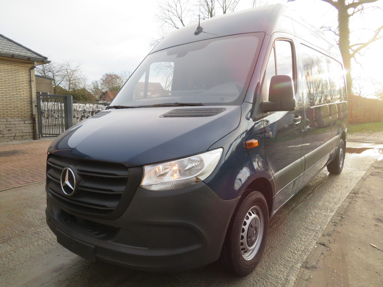 Mercedes-Benz Sprinter 311CDi - Small van: picture 3 Mercedes-Benz Sprinter 311CDi - Small van: picture 3