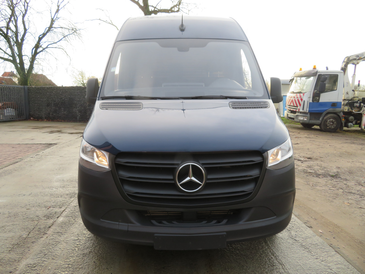 Mercedes-Benz Sprinter 311CDi - Small van: picture 2 Mercedes-Benz Sprinter 311CDi - Small van: picture 2