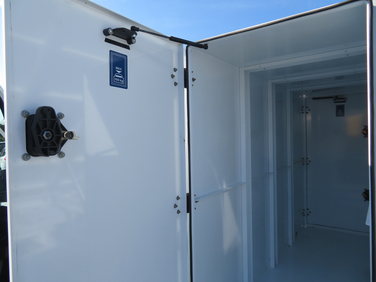 Renault Master 2.3dci - L3H1 - Kipper leasing Renault Master 2.3dci - L3H1 - Kipper: picture 10 Renault Master 2.3dci - L3H1 - Kipper leasing Renault Master 2.3dci - L3H1 - Kipper: picture 10