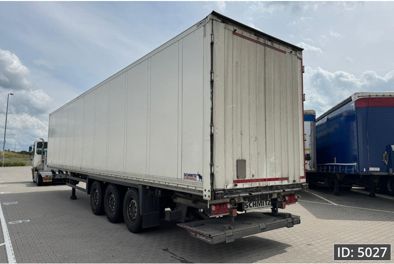 Schmitz Cargobull SCB/S3B / Disk brakes / Double stock / Taillift - Closed box semi-trailer: picture 2 Schmitz Cargobull SCB/S3B / Disk brakes / Double stock / Taillift - Closed box semi-trailer: picture 2