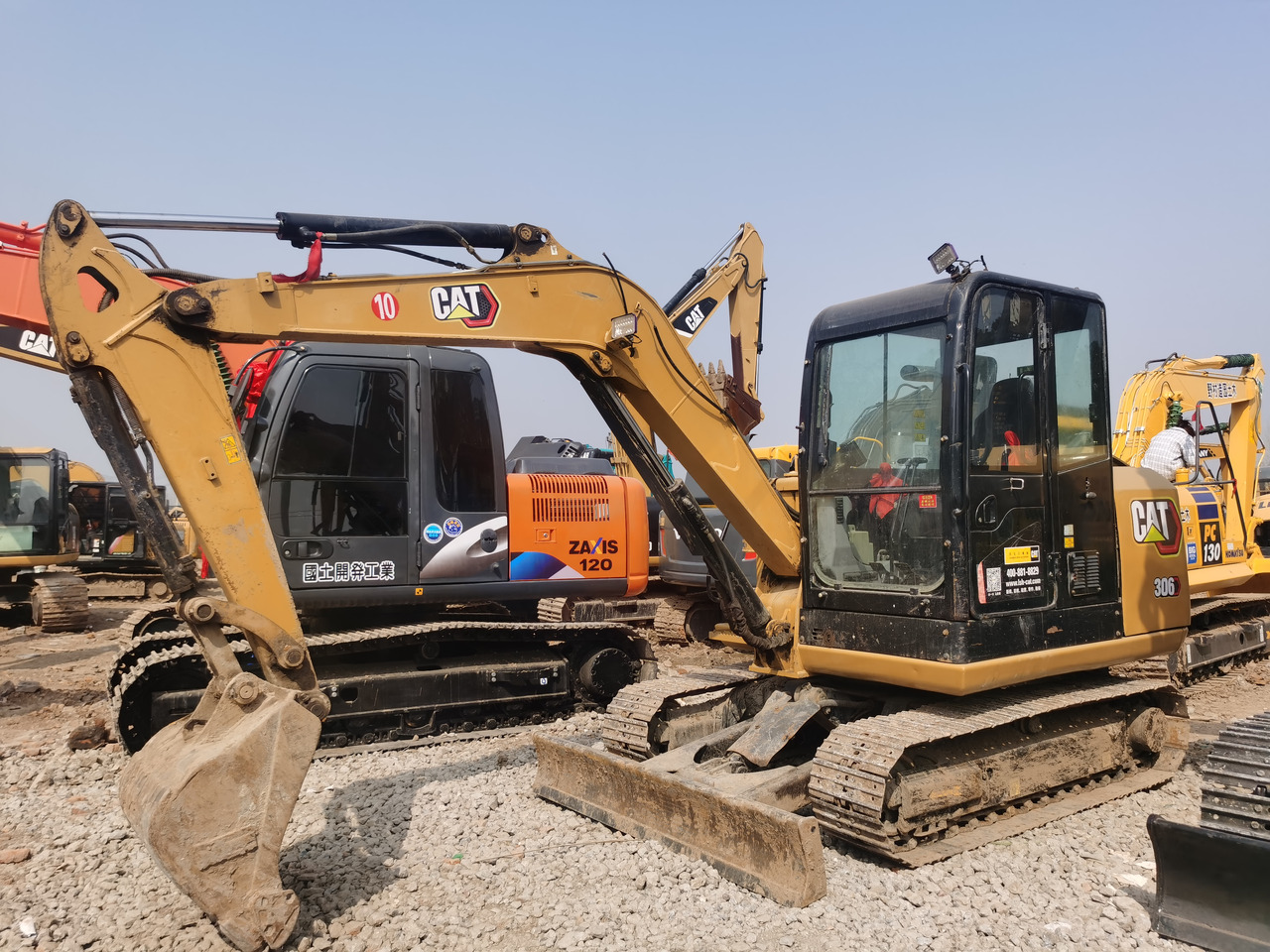 Crawler excavator CATERPILLAR 306E2: picture 1