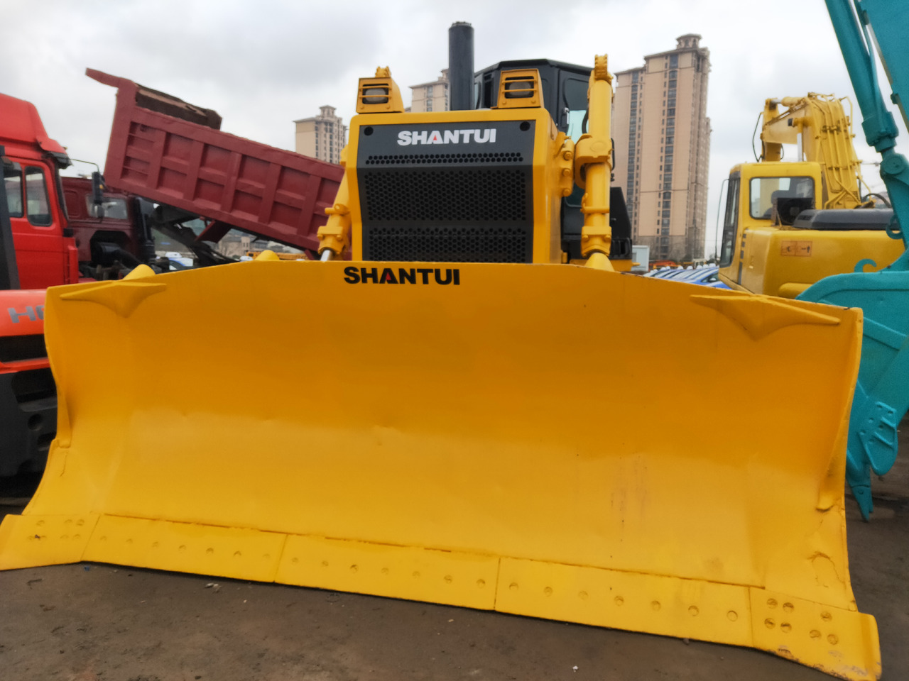 SHANTUI SD32 - Construction machinery: picture 2 SHANTUI SD32 - Construction machinery: picture 2