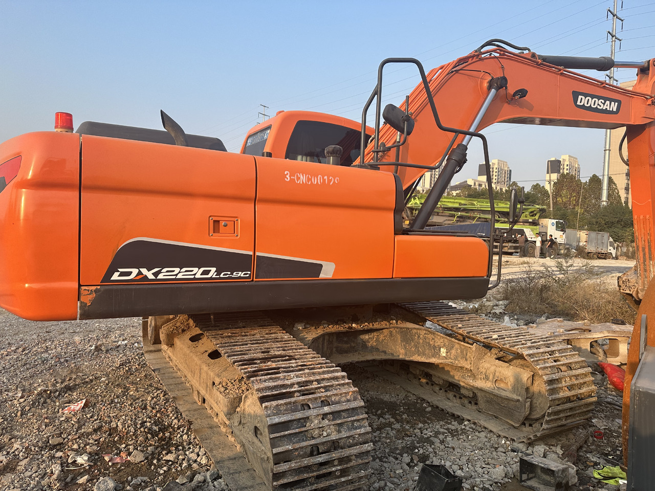 DOOSAN DX220 Crawler Excavator Good Condition - Crawler excavator: picture 3 DOOSAN DX220 Crawler Excavator Good Condition - Crawler excavator: picture 3