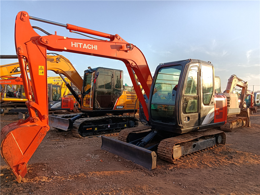 HITACHI ZX60 - Crawler excavator: picture 2 HITACHI ZX60 - Crawler excavator: picture 2