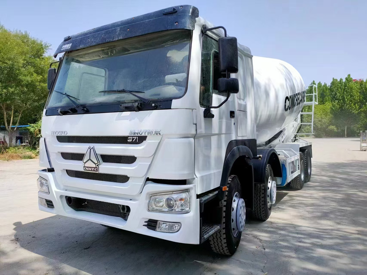 HOWO 371HP Concrete Mixer Truck Click for Discount - Concrete mixer truck: picture 3 HOWO 371HP Concrete Mixer Truck Click for Discount - Concrete mixer truck: picture 3