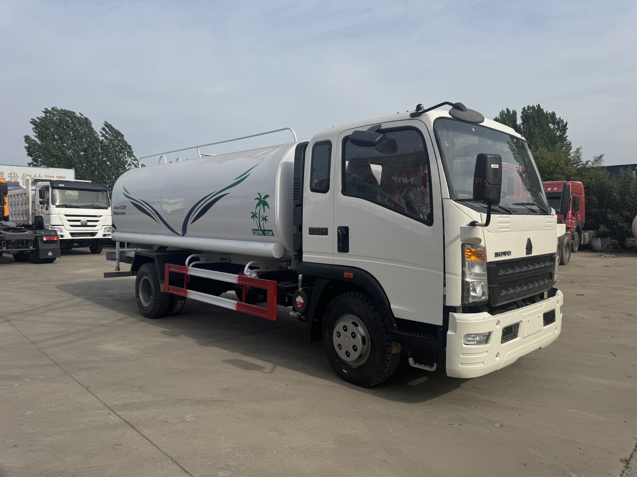 SINOTRUK Howo Water Tanker Click Here For DISCOUNT - Tank truck: picture 5 SINOTRUK Howo Water Tanker Click Here For DISCOUNT - Tank truck: picture 5