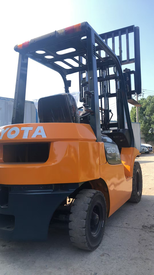 TOYOTA FD50 CLICK HERE FOR DISCOUNT - Diesel forklift: picture 2 TOYOTA FD50 CLICK HERE FOR DISCOUNT - Diesel forklift: picture 2