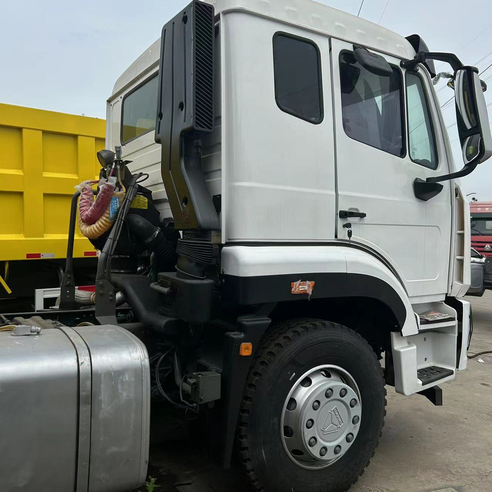 SINOTRUK HOWO 371 CLICK HERE FOR DISCOUNT - Tractor unit: picture 4 SINOTRUK HOWO 371 CLICK HERE FOR DISCOUNT - Tractor unit: picture 4