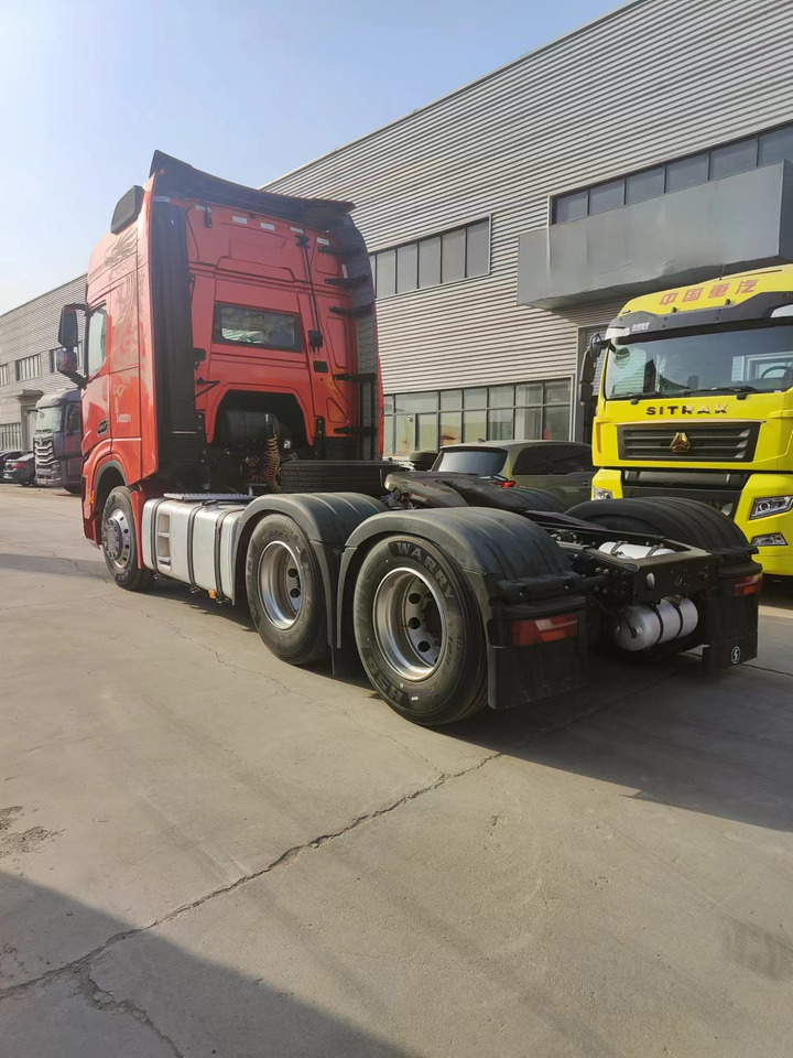SINOTRUK X6000 6X4 Automatic Tractor Unit - Tractor unit: picture 3 SINOTRUK X6000 6X4 Automatic Tractor Unit - Tractor unit: picture 3
